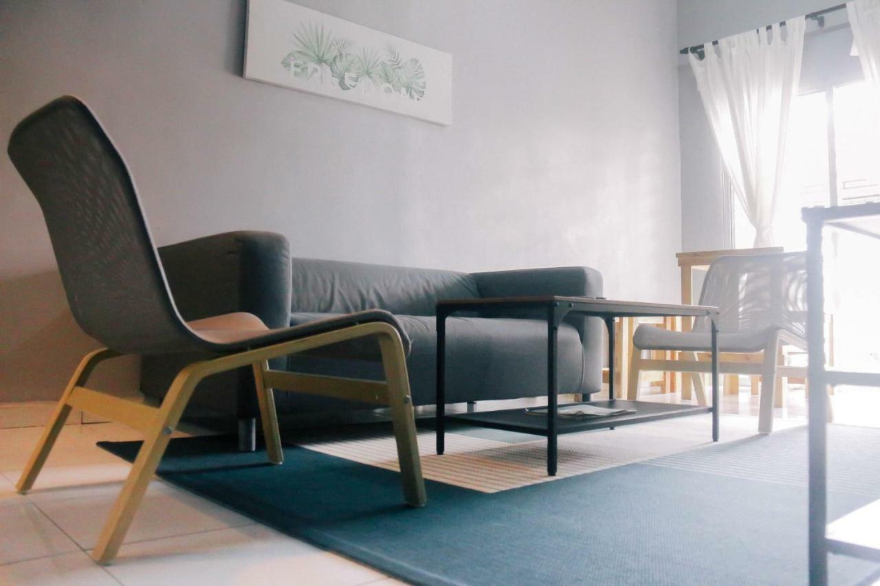 Thedaun Homestay Seri Iskandar, Perak Exterior foto